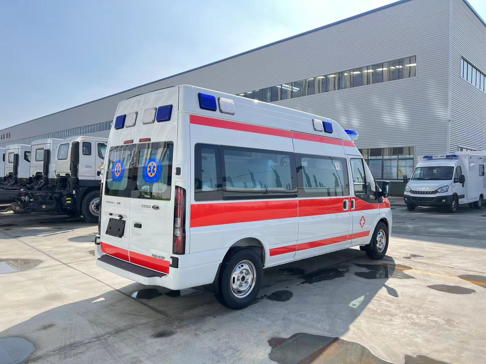 120救護(hù)車設(shè)備：提高救援效率，守護(hù)生命安全
