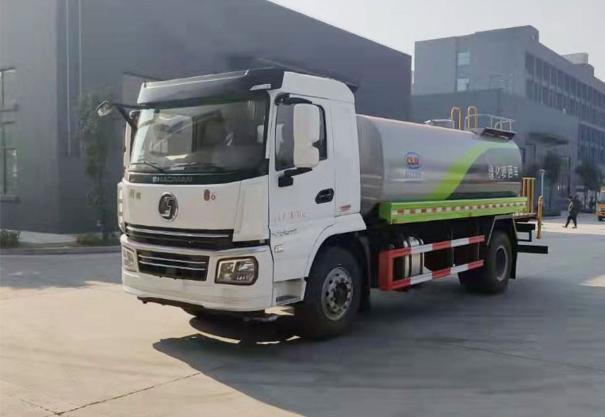 伊寧灑水車生產(chǎn)廠家——程力專用汽車股份有限公司
