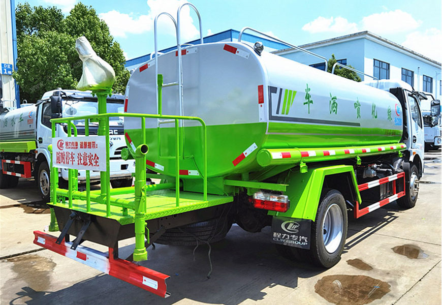大運風(fēng)度系列灑水車——讓城市更美好
