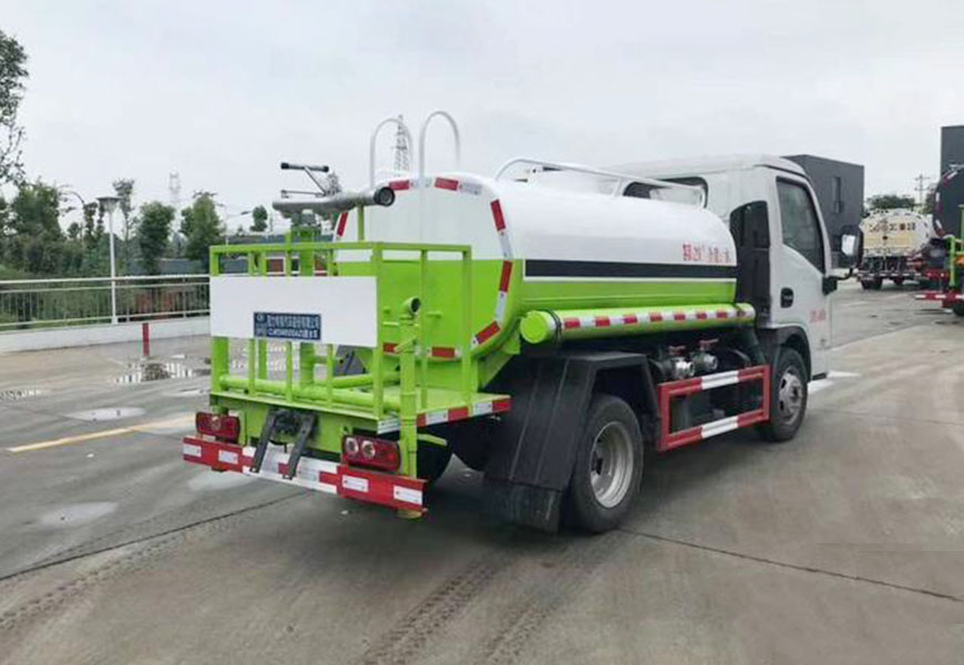 高炮灑水車——時代的“利劍”
