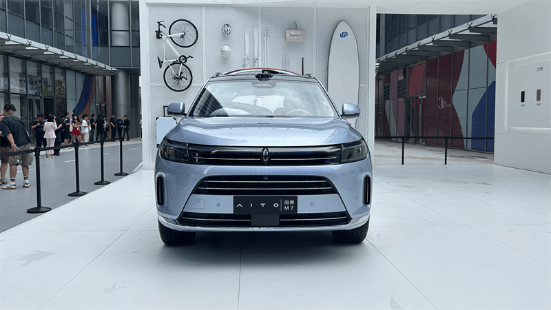 問界 M5EV 與比亞迪漢 EV 詳細對比
