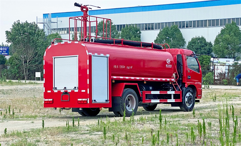 消防車屬于特幾：介紹消防車的分類和特點
